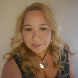 Meet your Posher, Alisha